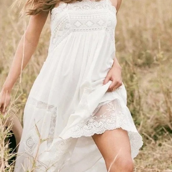 Spell White Lace Peaches Dress - Picture 8 of 8